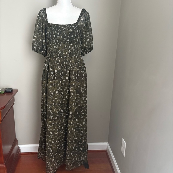 Old Navy Dresses & Skirts - Old Navy Maxi Dress Green Floral Smocked Cottagecore Forest Fairy Milkmaid Large